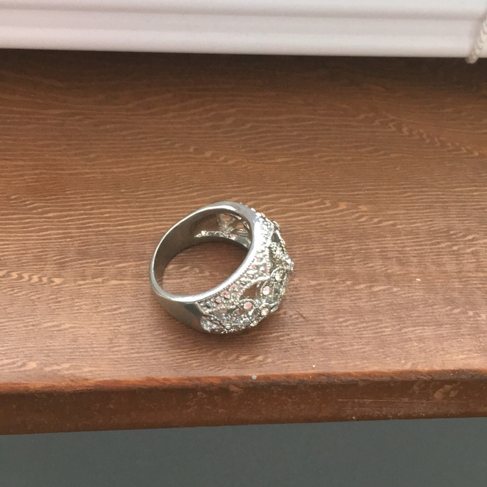 Ring - Picture 3 of 3
